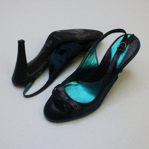 Gianni Bini velvet and leather heel size 7